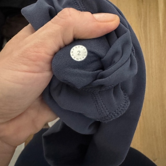 Lululemon Align 21 Inch Leggings - Picture 4 of 4